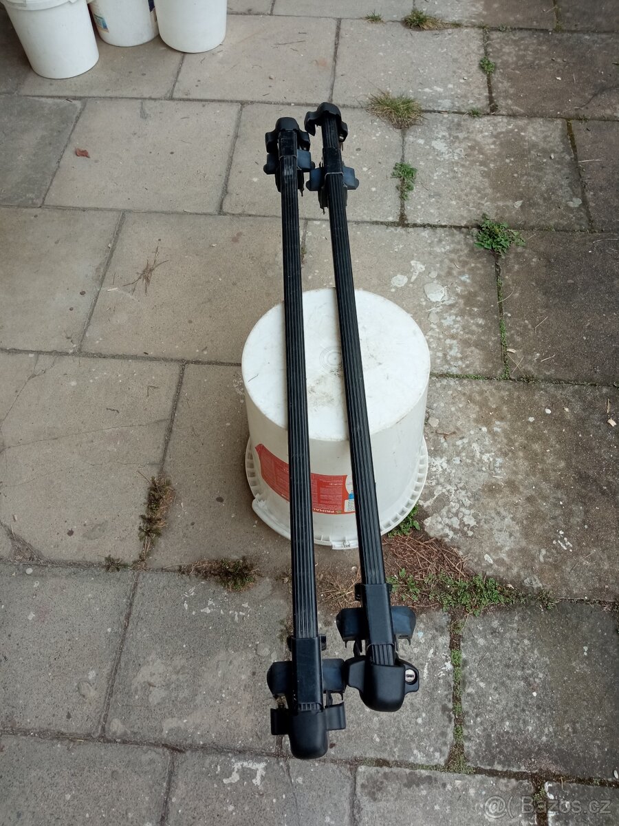 Příčníky ŠKODA by THULE – kompletní, výborný stav - 3