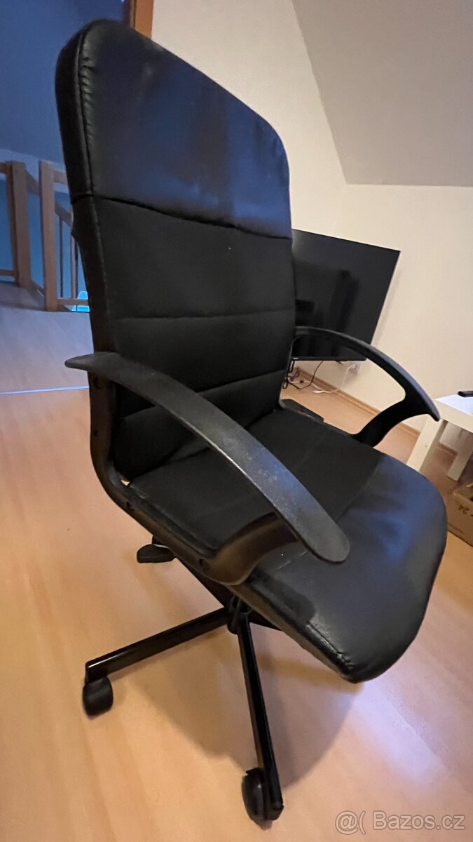 Černá kancelářská židle - 3