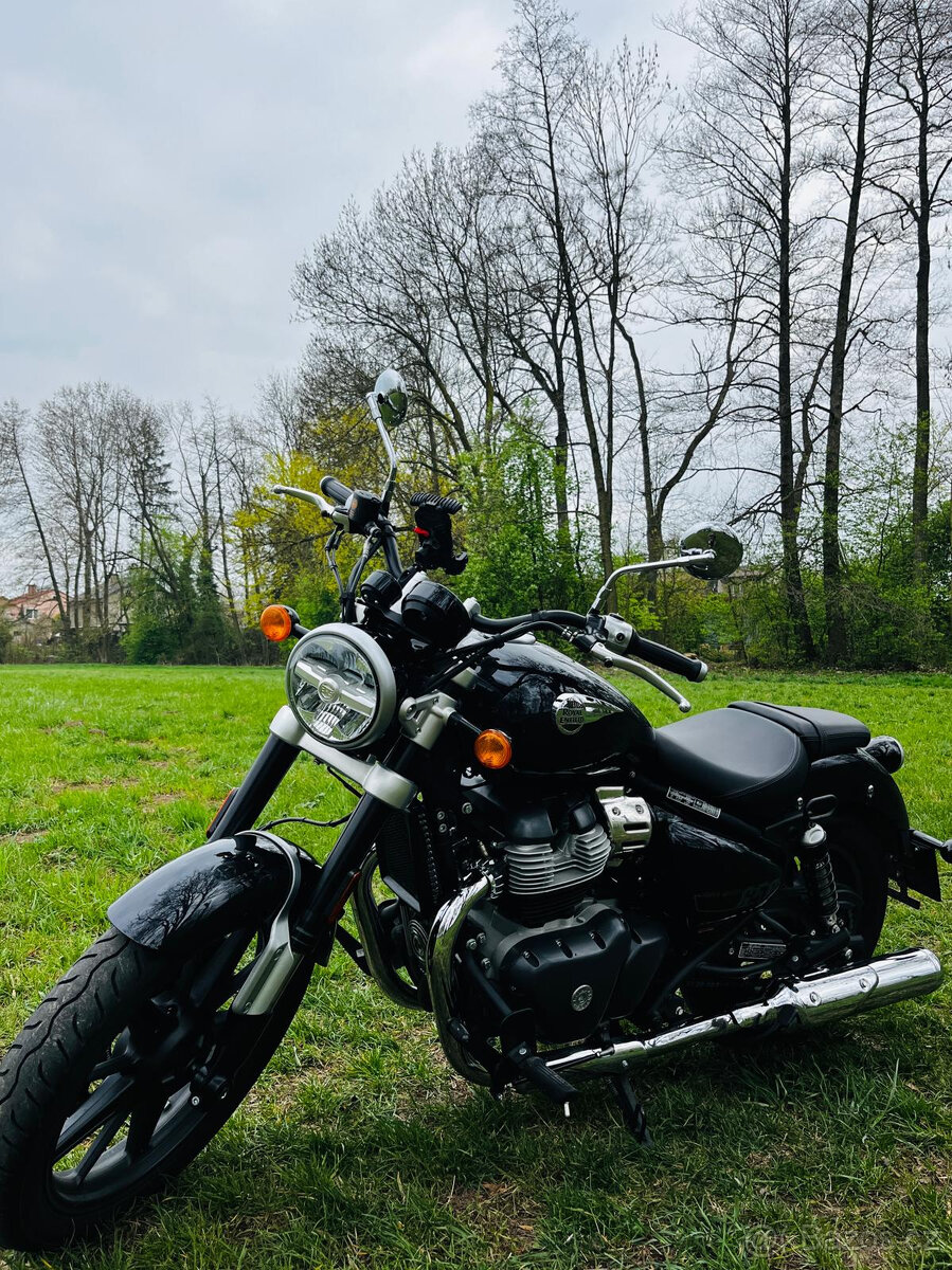 Royal Enfield Super Meteor 650 - černá - 3