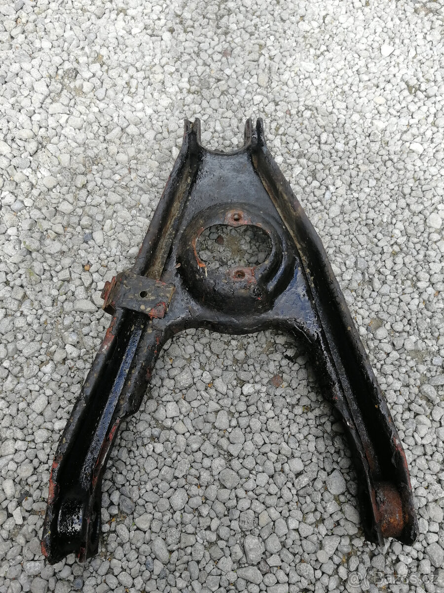 Spodní rameno škoda 1000mb - 3