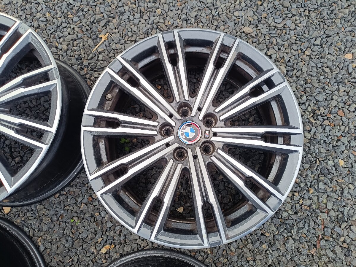 BMW Styling 790M 7.5 x 18 ET25 + 8.5 x 18 ET40 R18