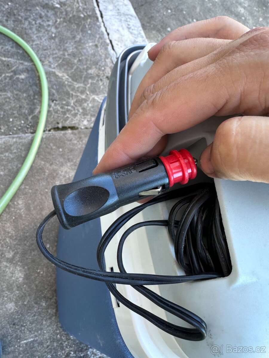 Chladicí box Sun&Fun cooler e30 na 12V a 220V - 3