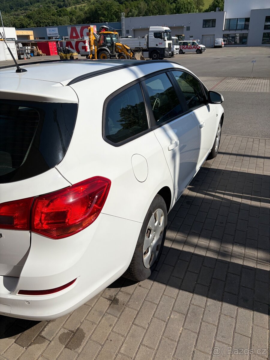 Opel Astra 2.0 CDTI automat - 3