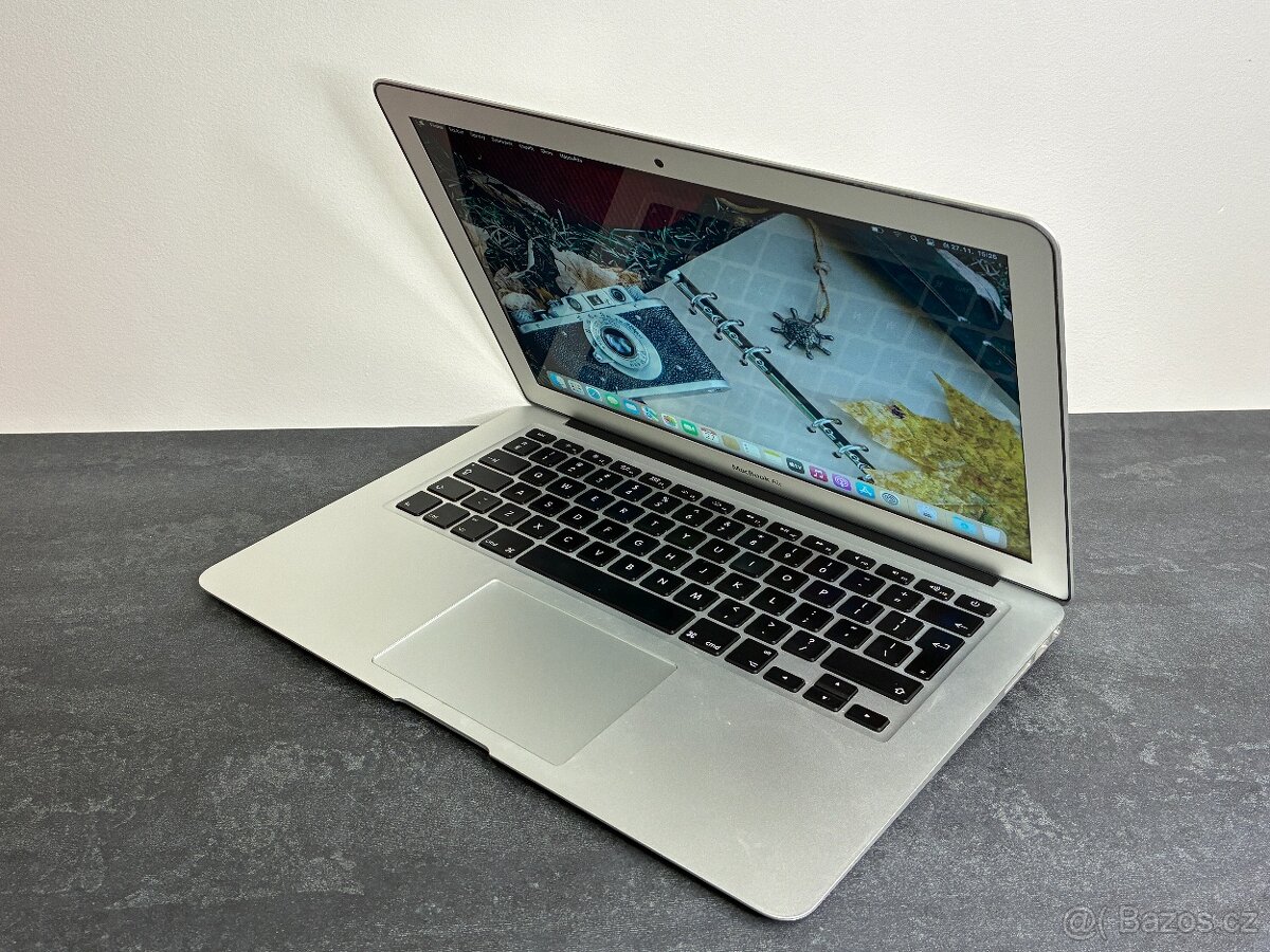 MacBook Air 13'' 2017 / i5 / 8GB RAM / 128GB SSD - DPH - 3