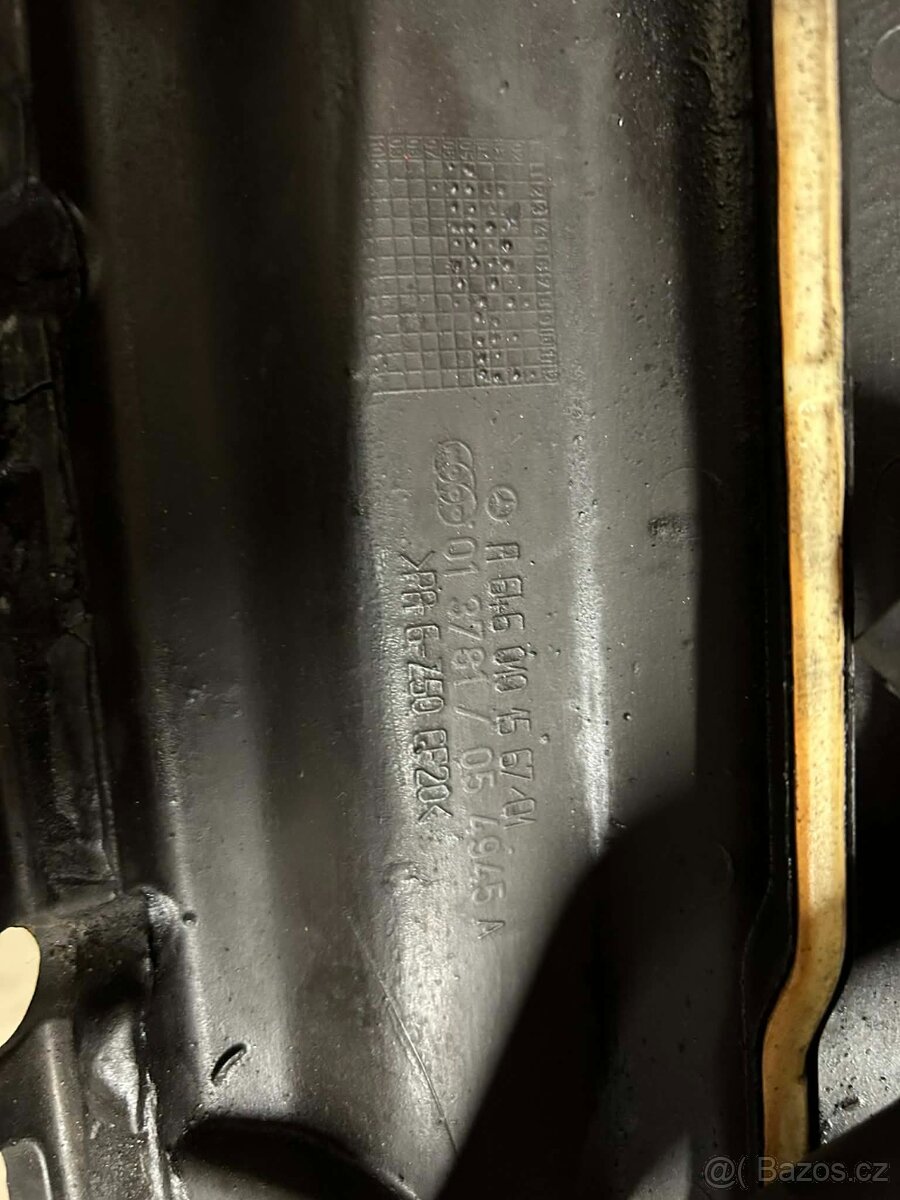 Kryt motoru vito 639 2.2 CDI - 3