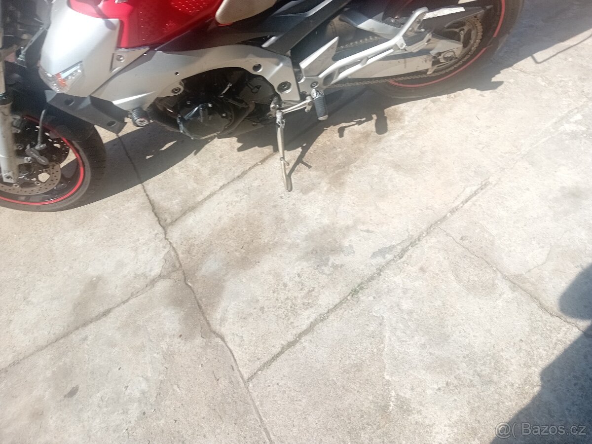 Suzuki gsr 600 na dily - 3