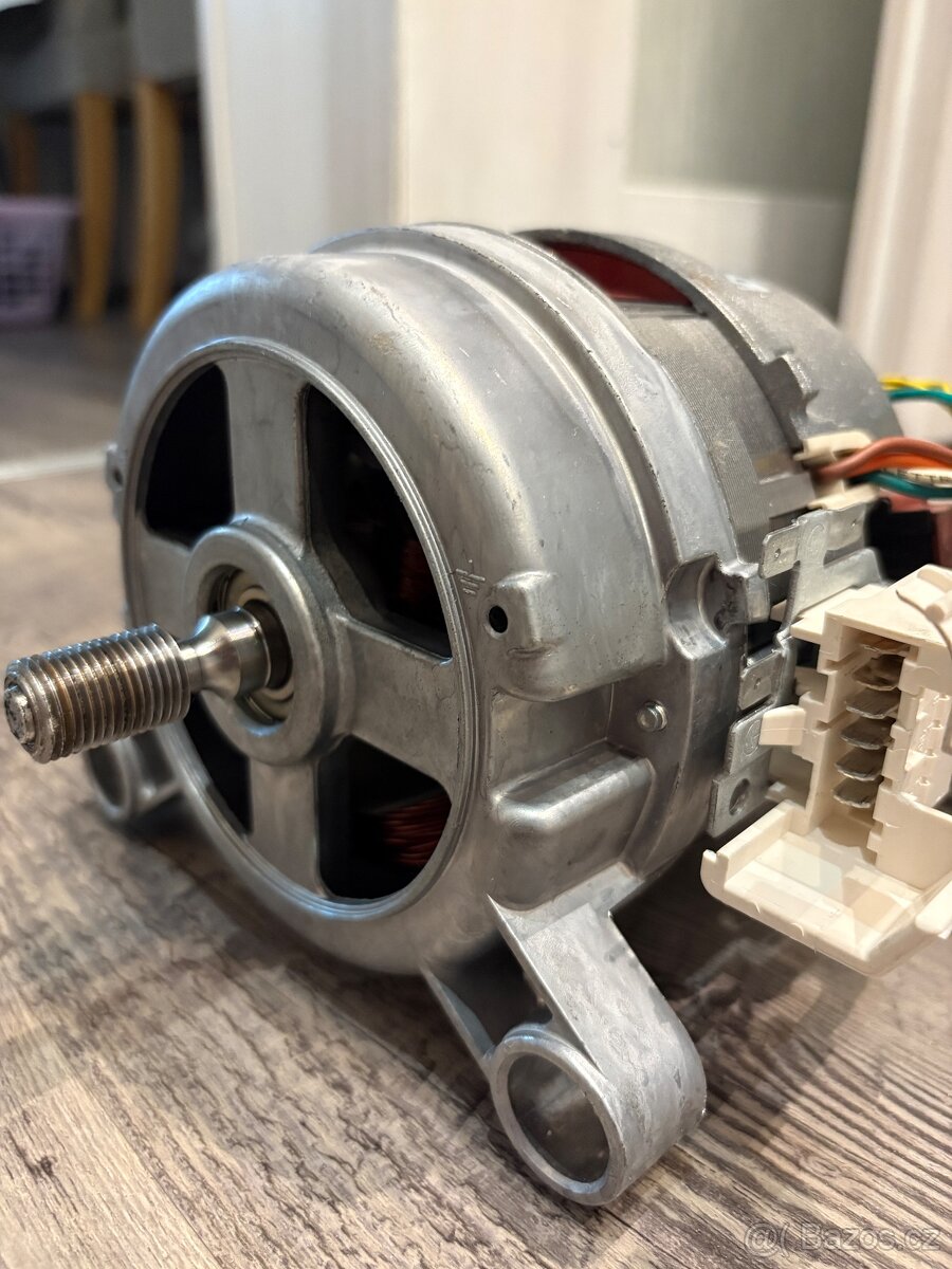 Motor z pracky electrolux - 3
