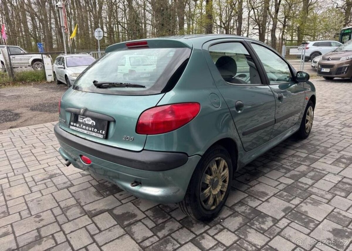 Peugeot 206 1.4 benzín manuál 55 kw - 3