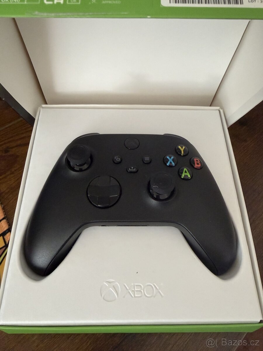 Xbox ovladač Carbon Black - 3