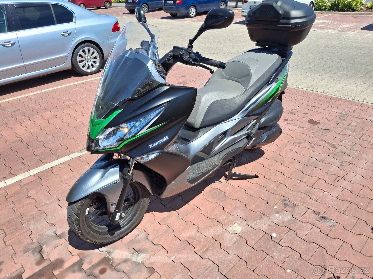 Kawasaki J300 - 3