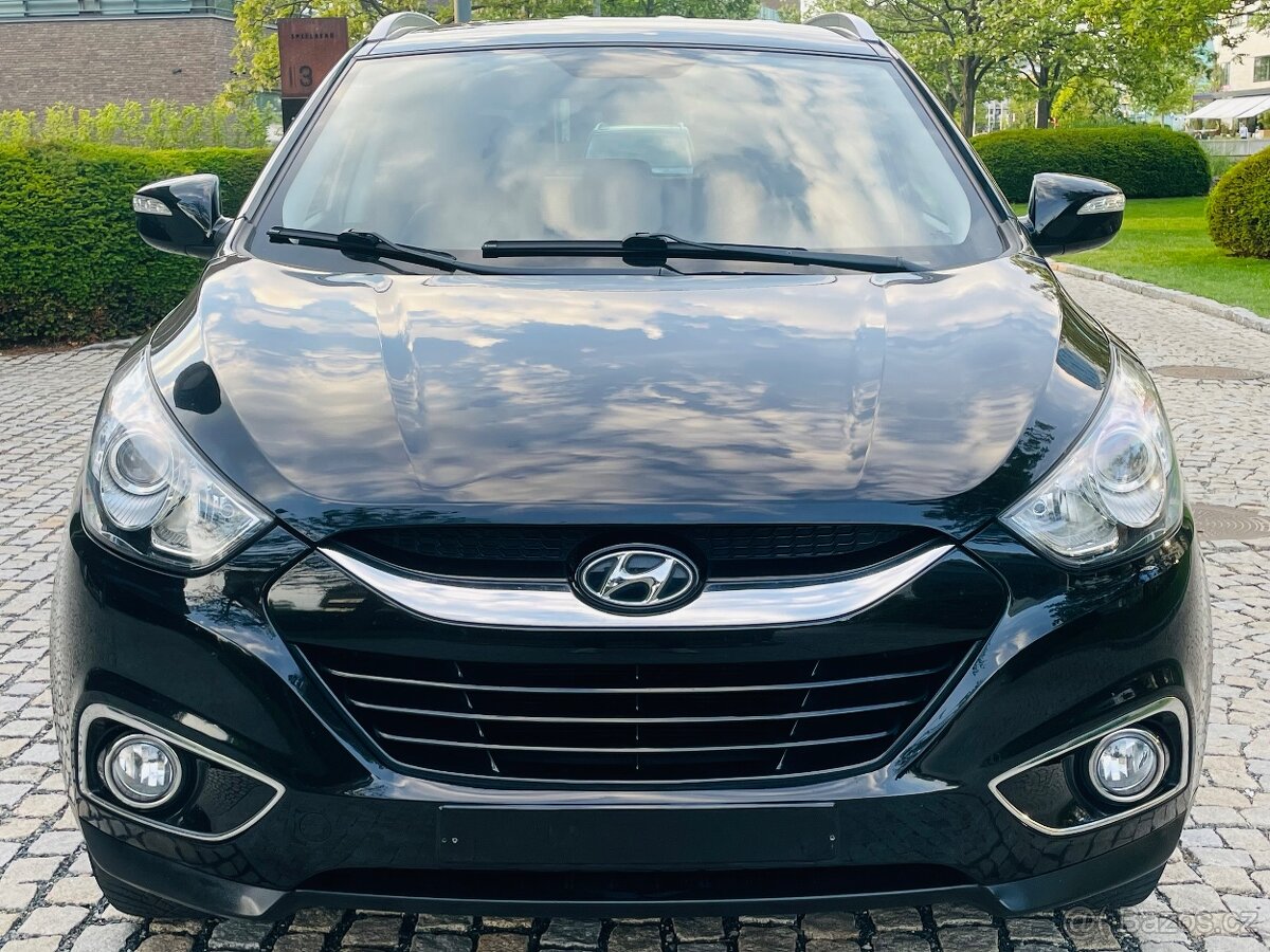 Hyundai ix35 2.0i BENZIN AUTOMAT VYHŘEV SERVISKA - 3