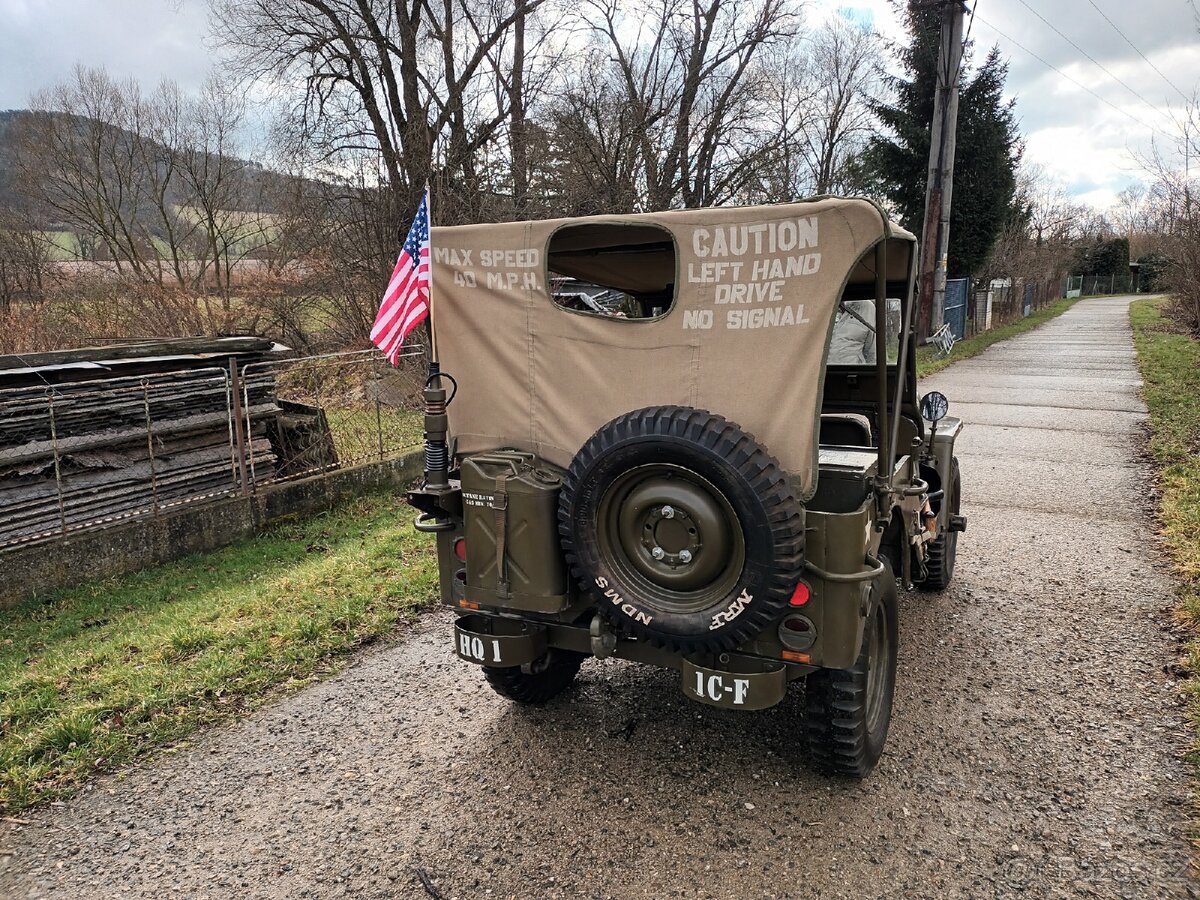 Prodám WILLYS OVERLAND - 3