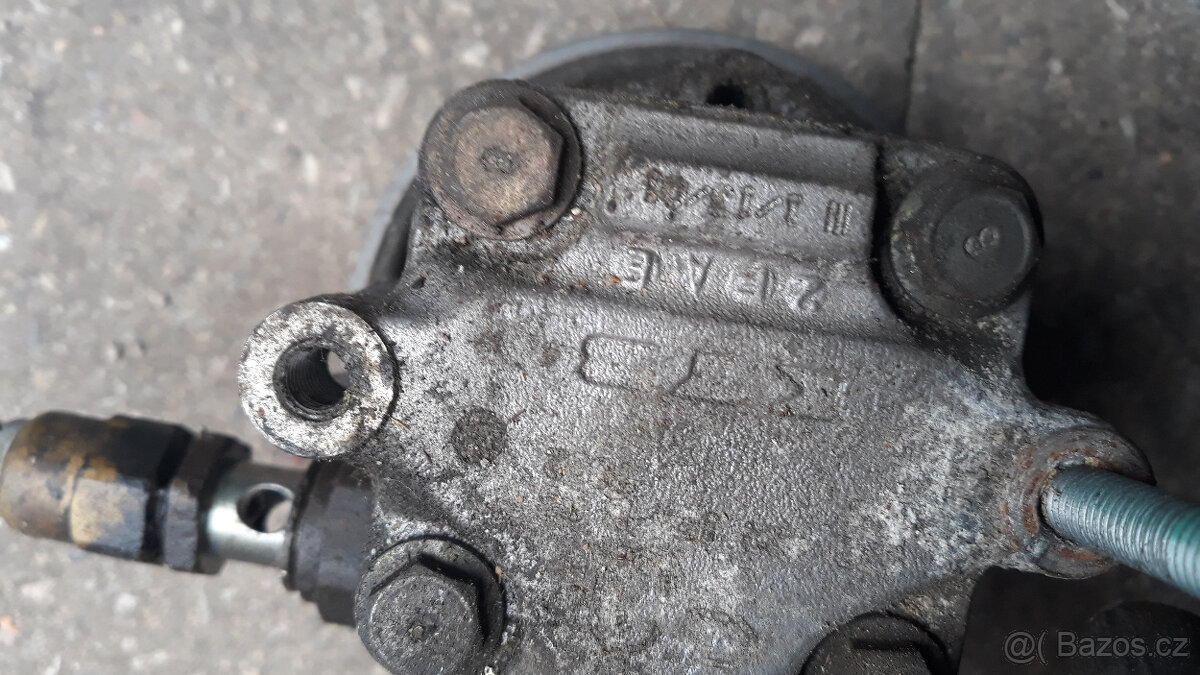 Servo čerpadlo octavia asi z 1.8T motoru - 3