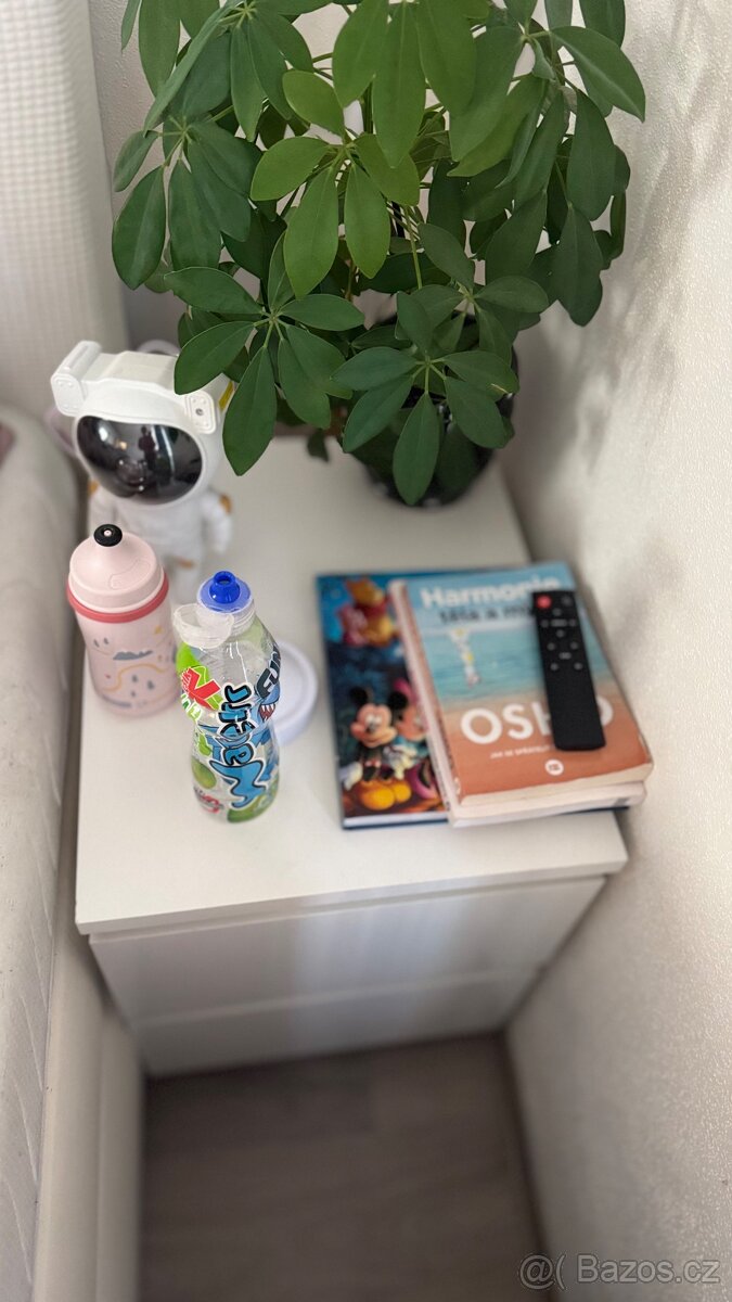 Noční stolek IKEA - 3