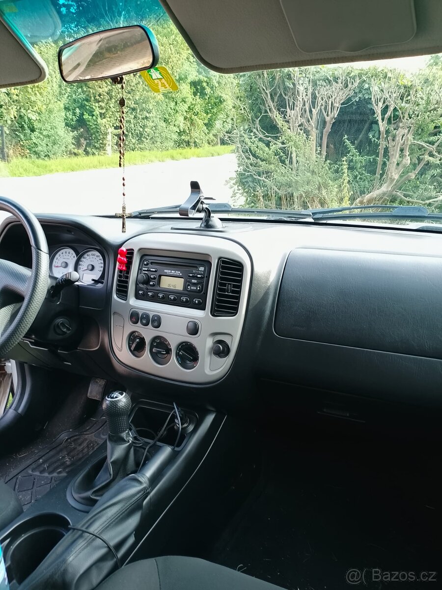 Prodám Ford Maverick 2,2 , benzín. - 3