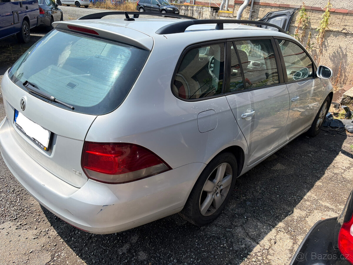 Volkswagen Golf 1.2TSi - vada motoru - 3