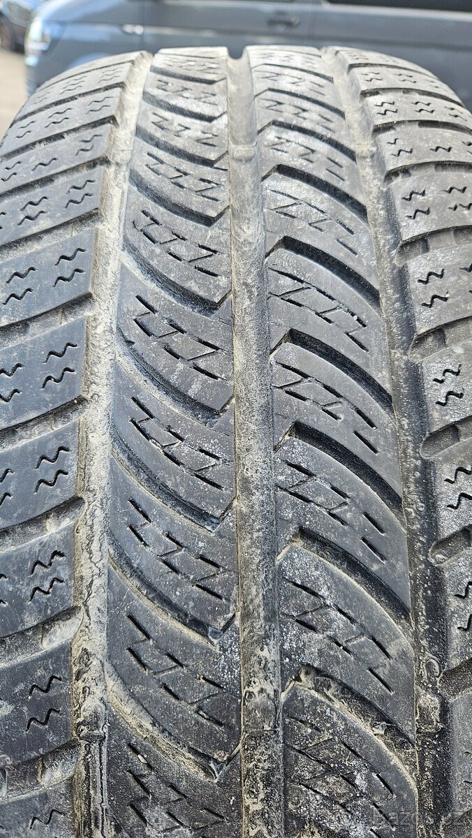 225/55R17 C - 3