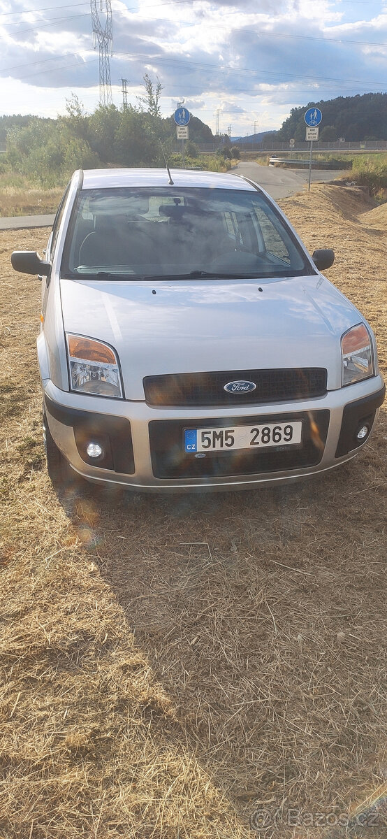 Prodám Ford Fusion 1.4l benzín 59kW. - 3