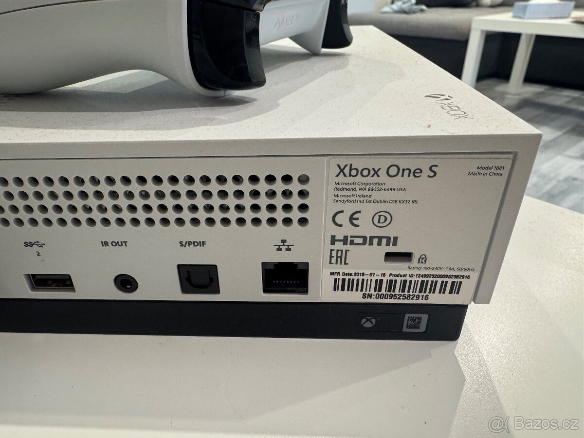 Xbox One S + Kinect + 8 her - 3