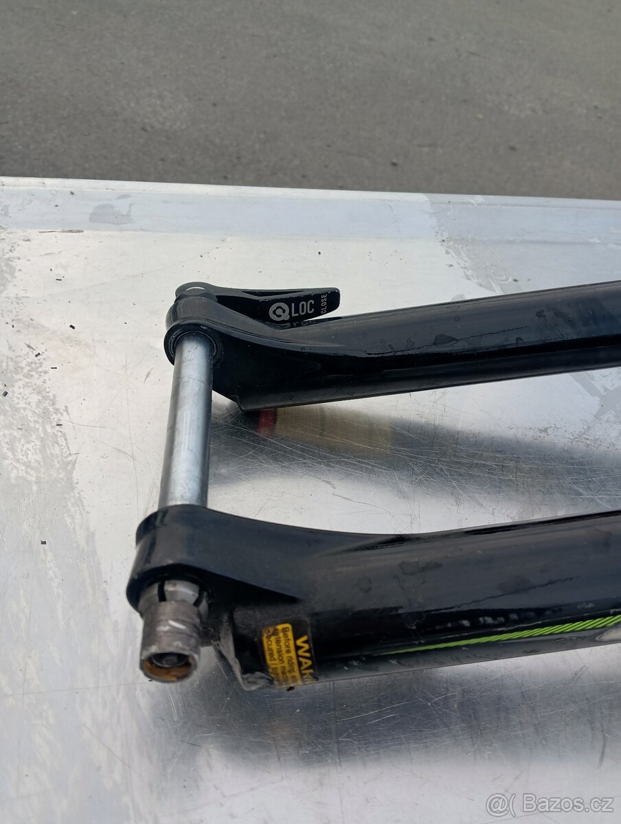 Vidlice SUNTOUR 27.5 10xcr 120mm s pevnou osou - 3