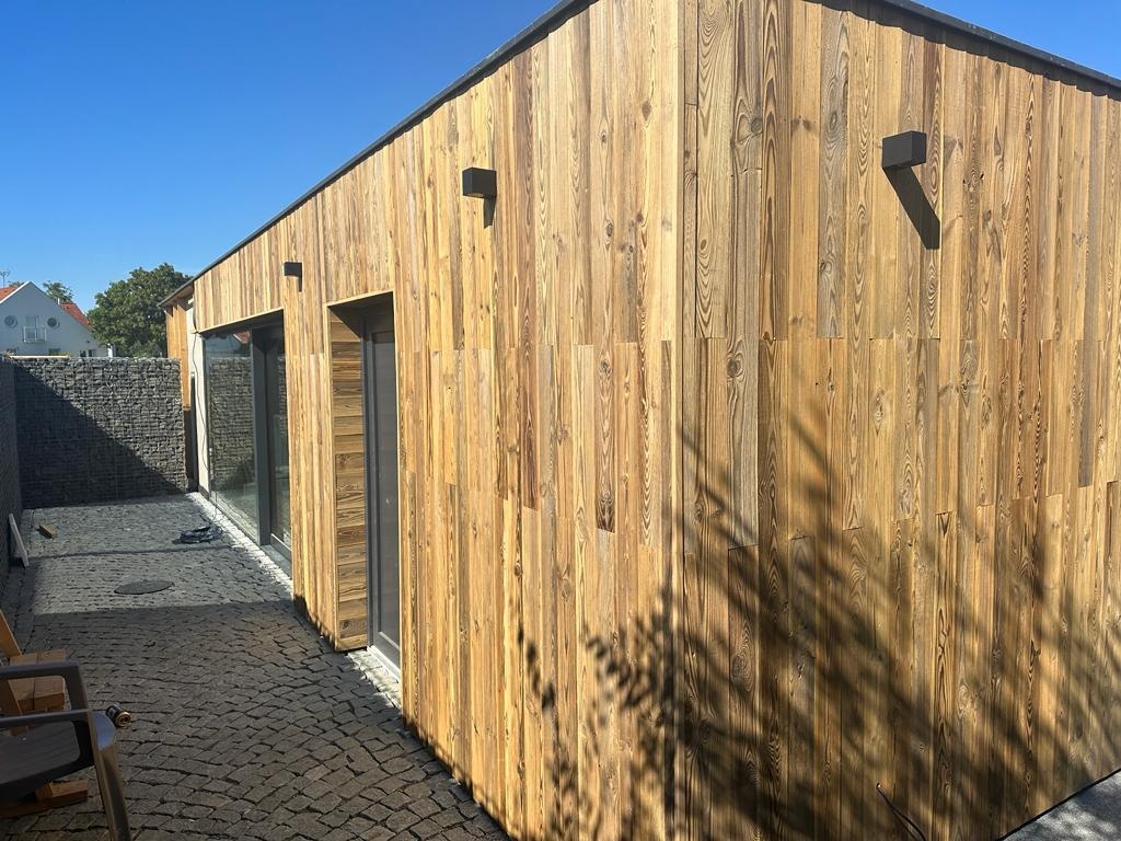 Kartáčovaná prkna opálená od slunce - 3