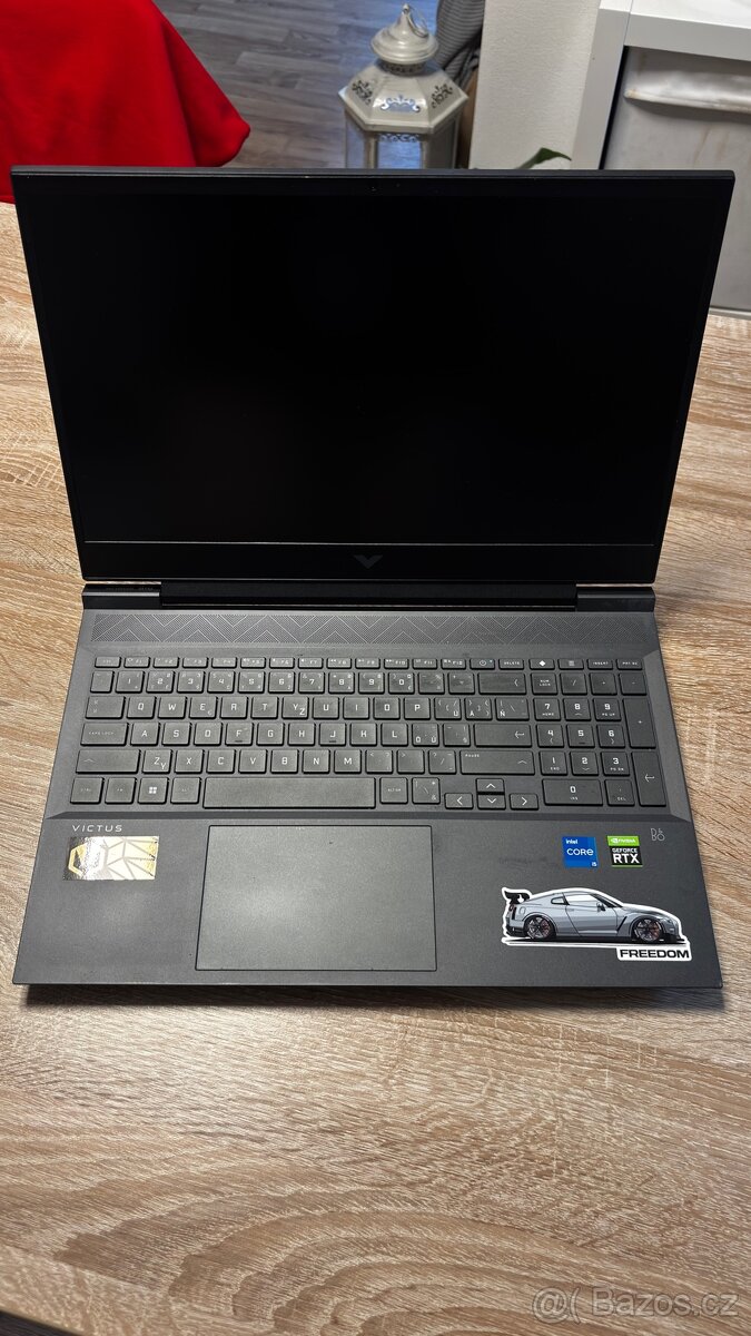 Hp victus+monitor - 3