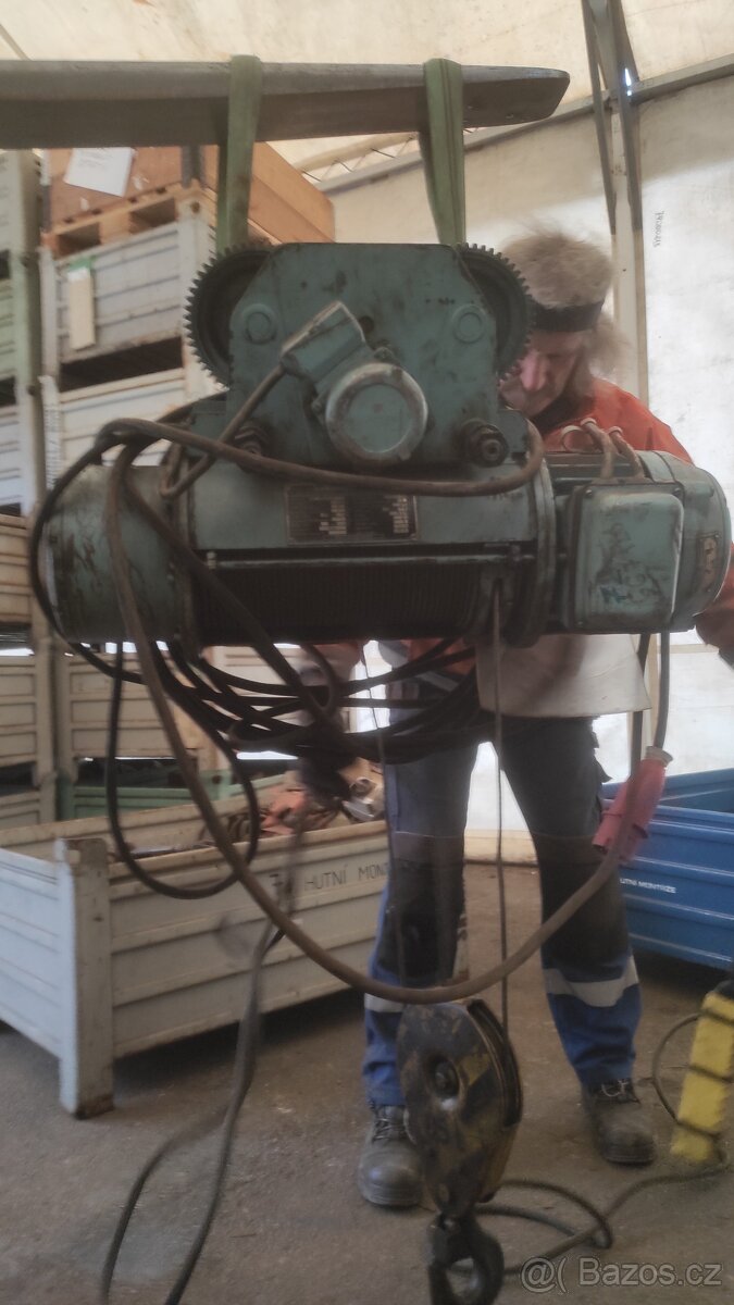 Dílenský jeřáb - 3