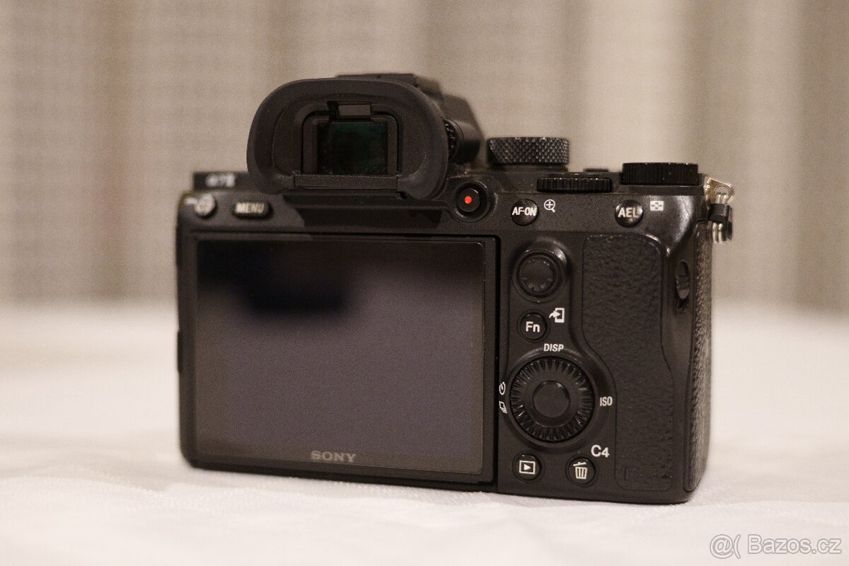 Prodám Sony A7iii, skvělý stav. - 3