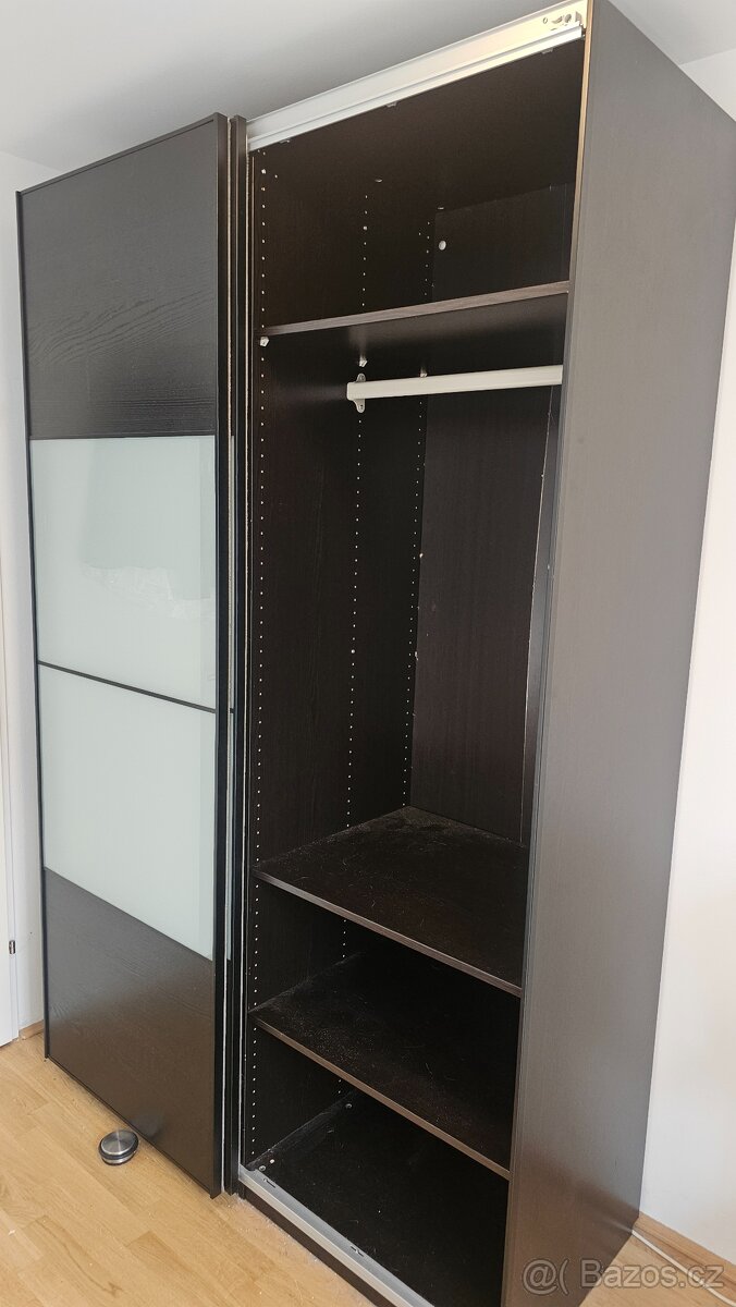 Černá skříň - IKEA - 3