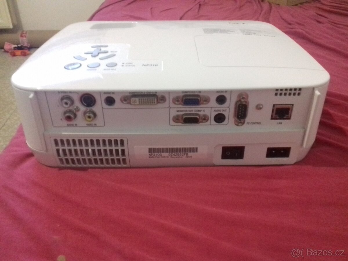 Projektor NEC NP310 - 3