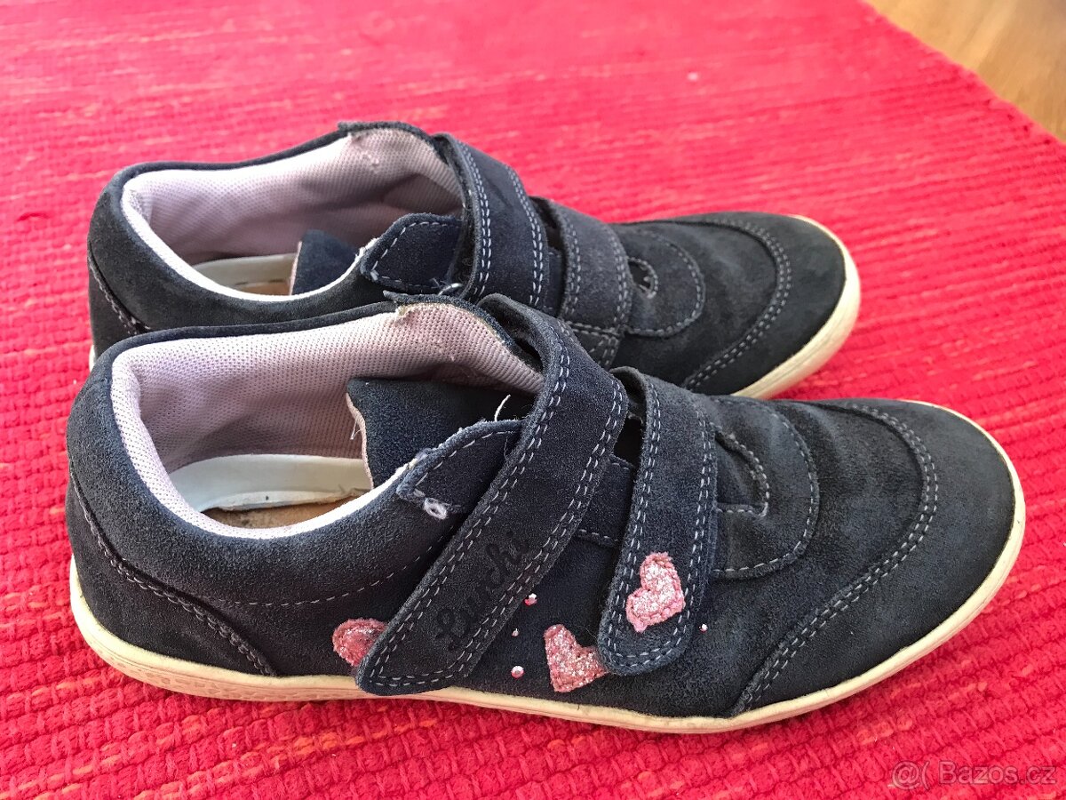 Tenisky, botičky se srdíčkami - 3