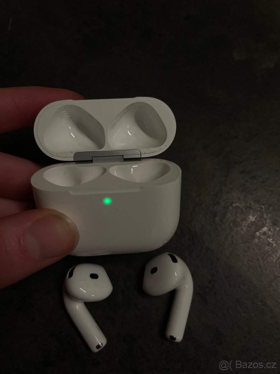 Airpods 4 generace - 3