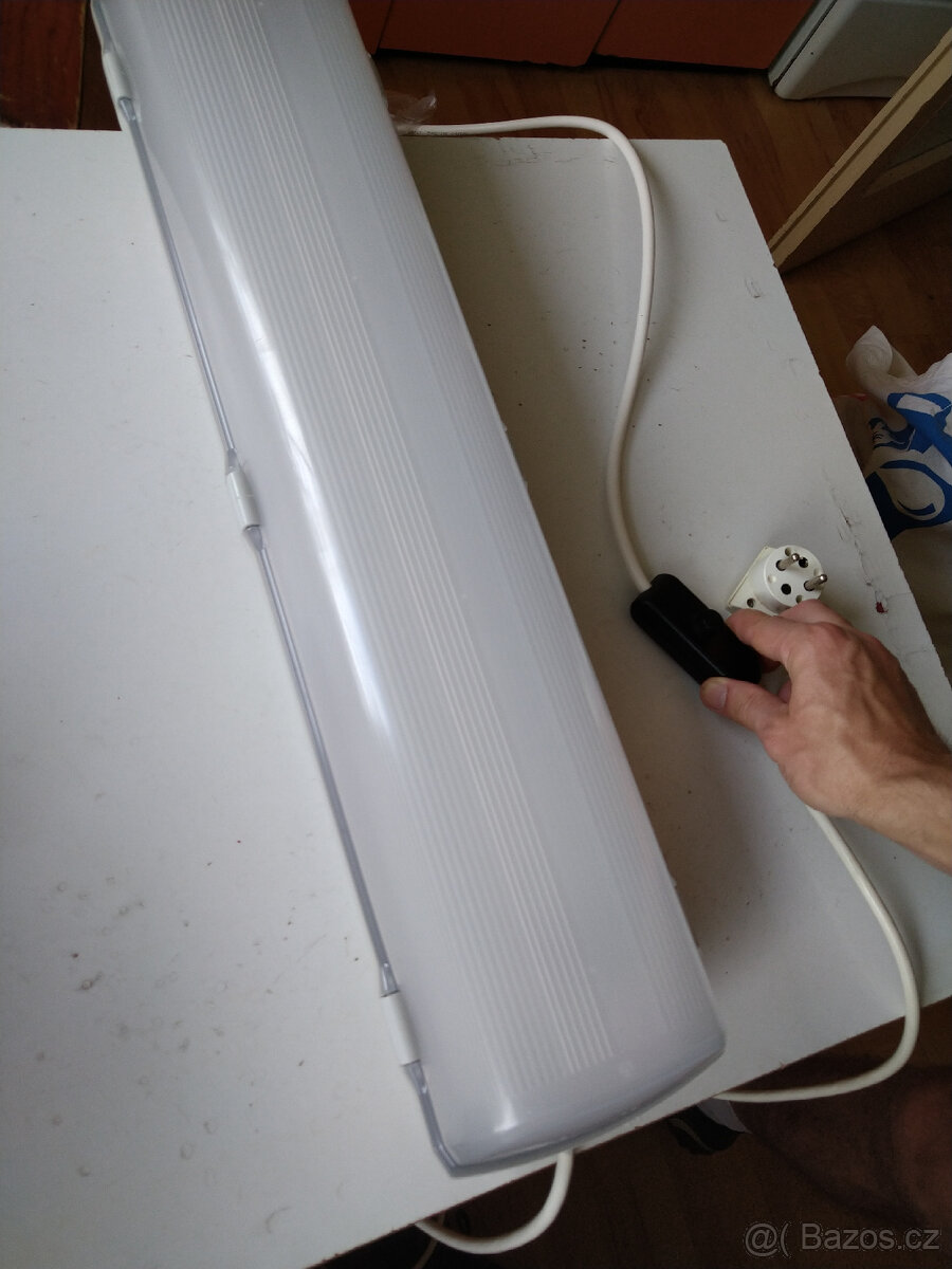 LED svítidlo s regulační svítivosti - 3