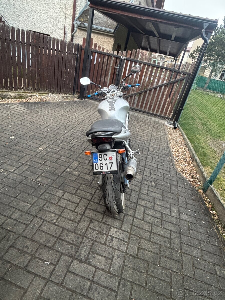 Suzuki SV650 - 3
