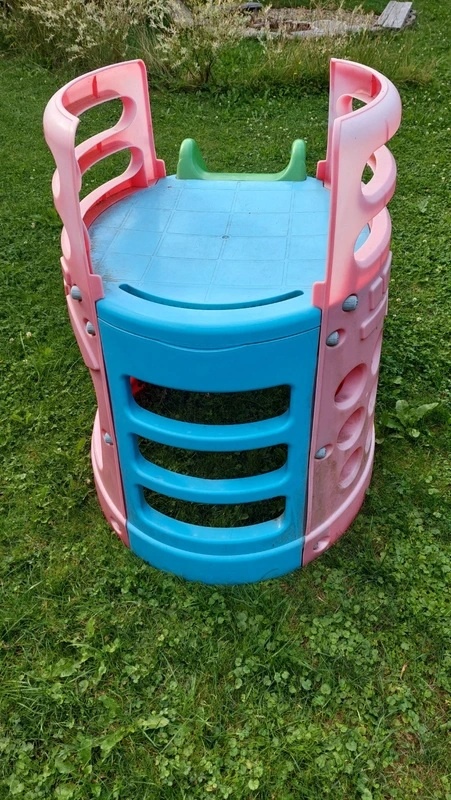 Skluzavka s věží a prolézačkou - 3