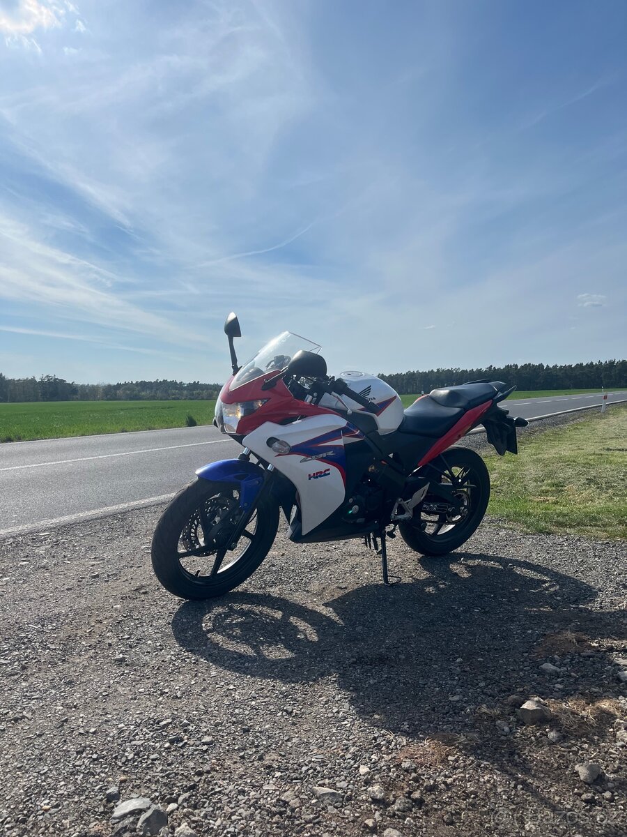 Honda CBR 125R - 3
