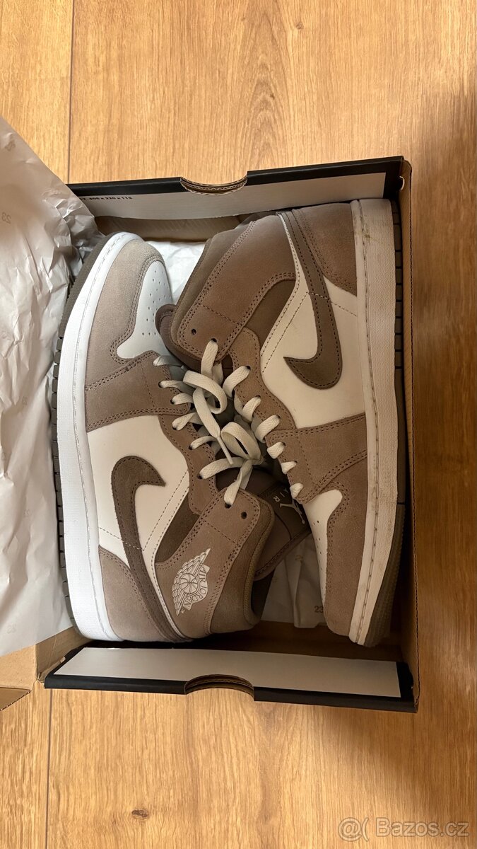 Air Jordan 1 Mid - 3