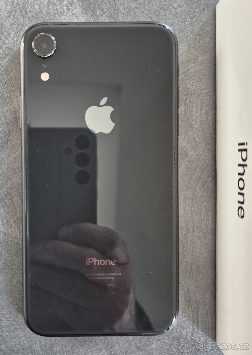 iPhone XR - 3