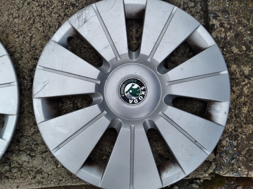 ORIGINÁL POKLICE ŠKODA FABIA R14 - 3