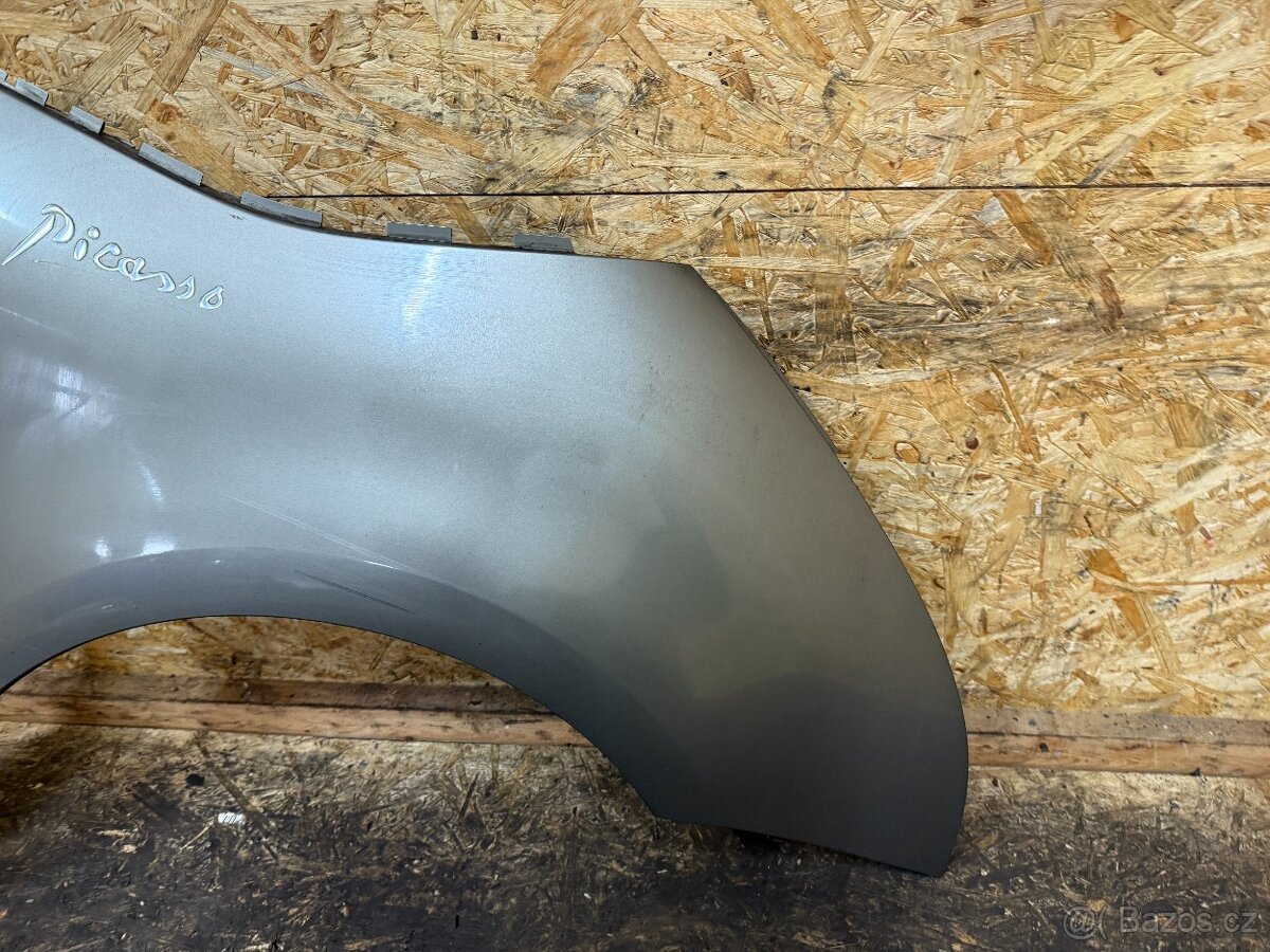 PRAVÝ PŘEDNÍ BLATNÍK CITROEN C4 PICASSO 2009 - 3