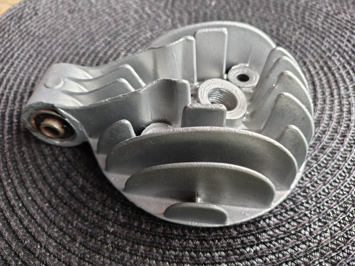 Stadion S11, S22 pěkná hlava válce - 3