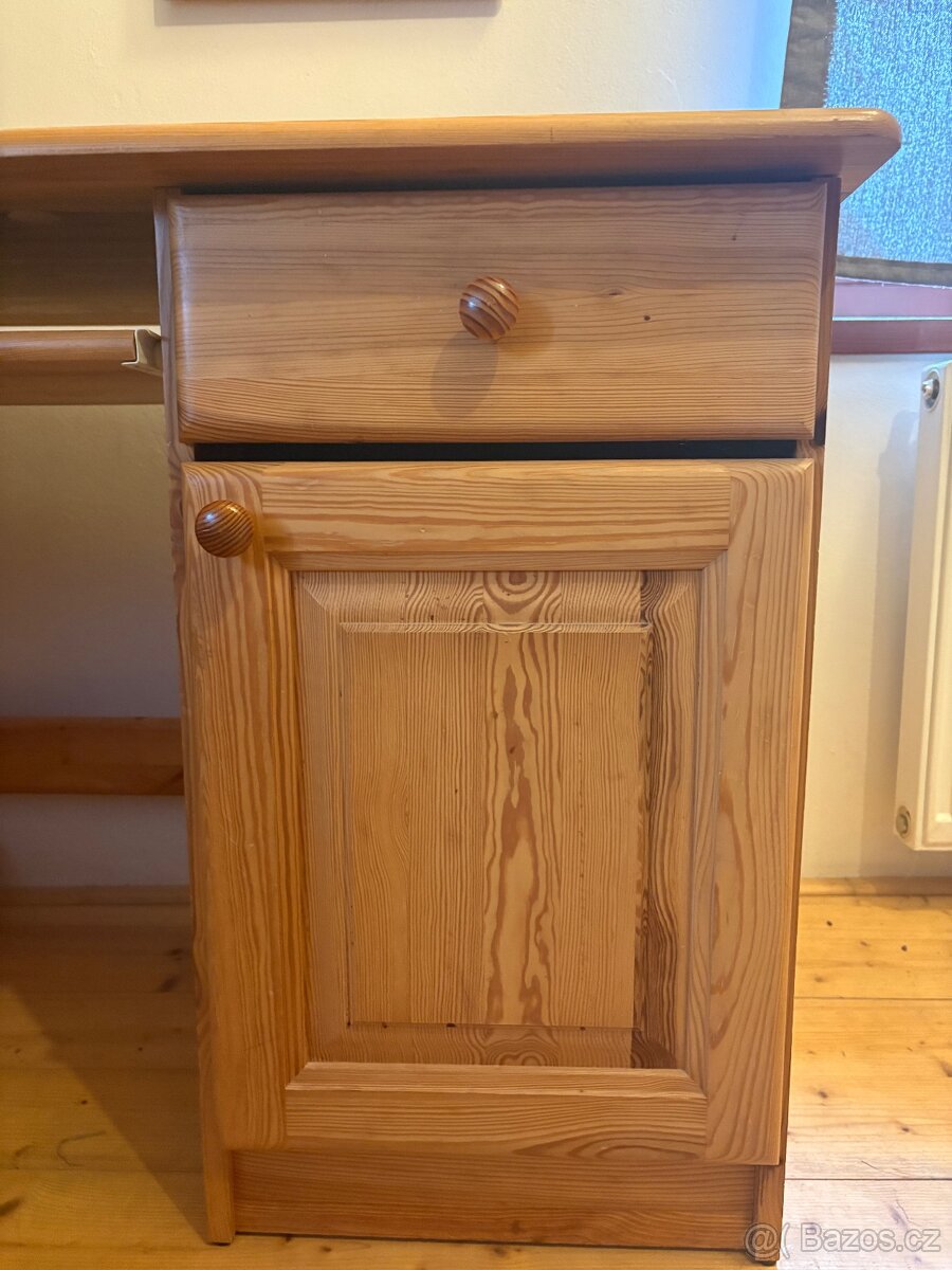 Zachovalý dřevěný paací stůl - 3