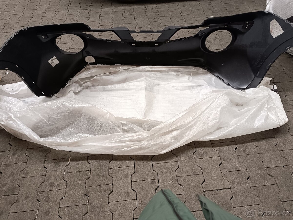 Přední nárazník na Nissan Juke - 3
