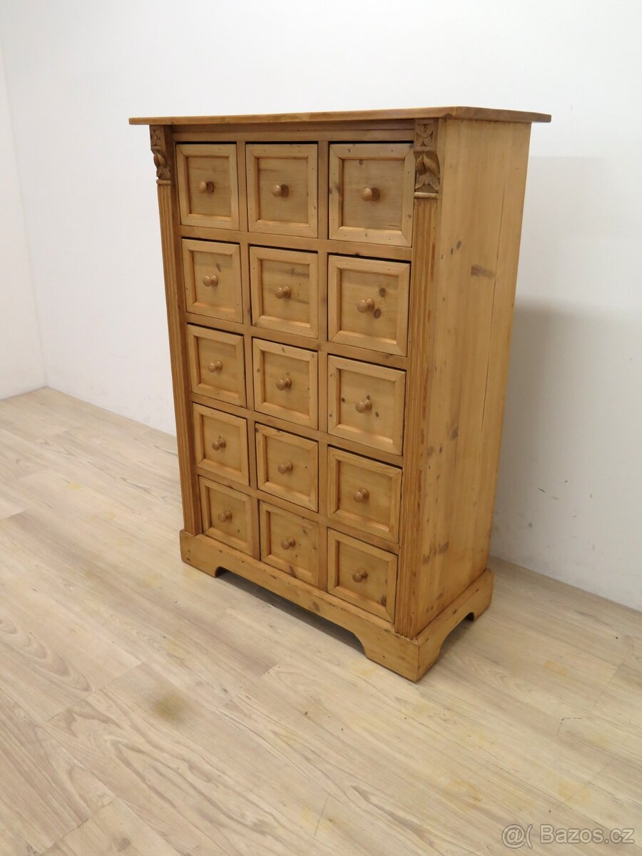 Krásný regál z masivu - 3