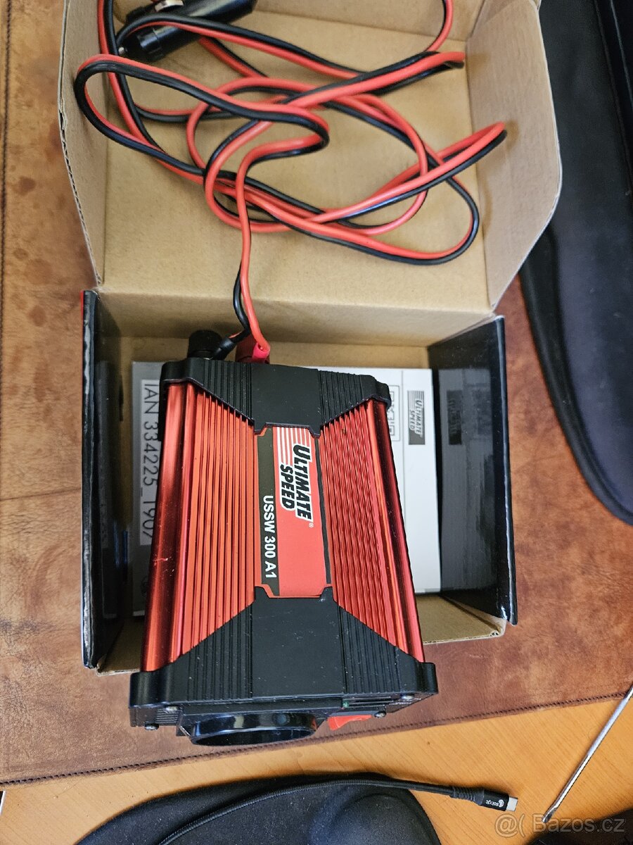 Měnič 12v 230v 300w - 3