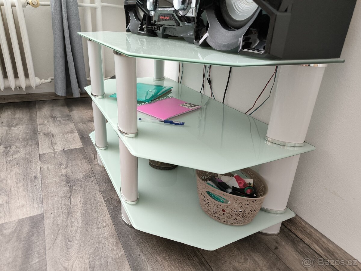 Skleněný stolek - 3