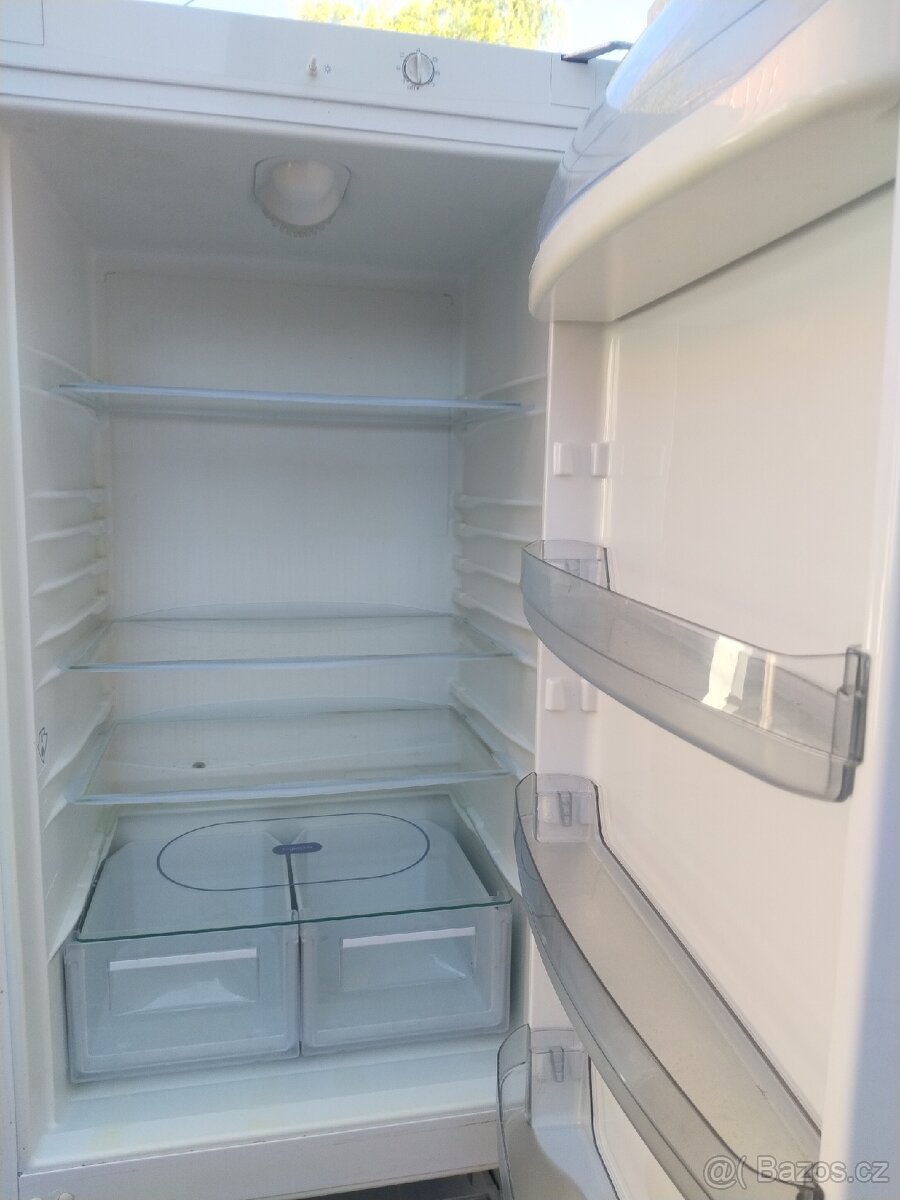 Lednice Whirlpool A+ - 3