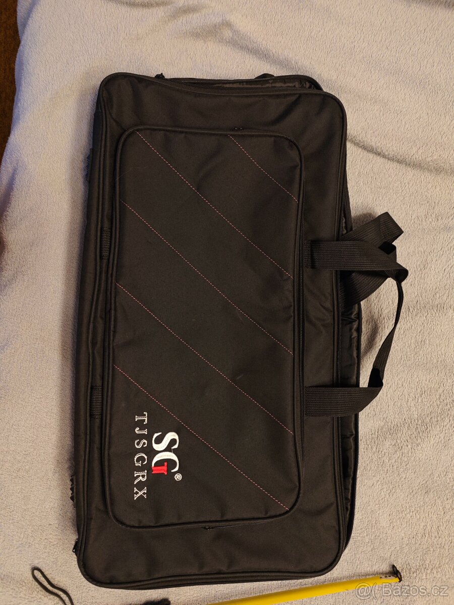 Prodám velkou tašku-pouzdro na pedál board, např Line6 Helix - 3