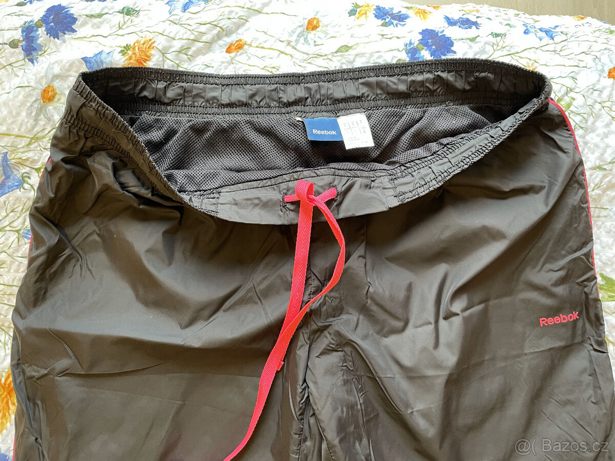 Prodám dámské sportovní šusťákové kalhoty Reebok - 3