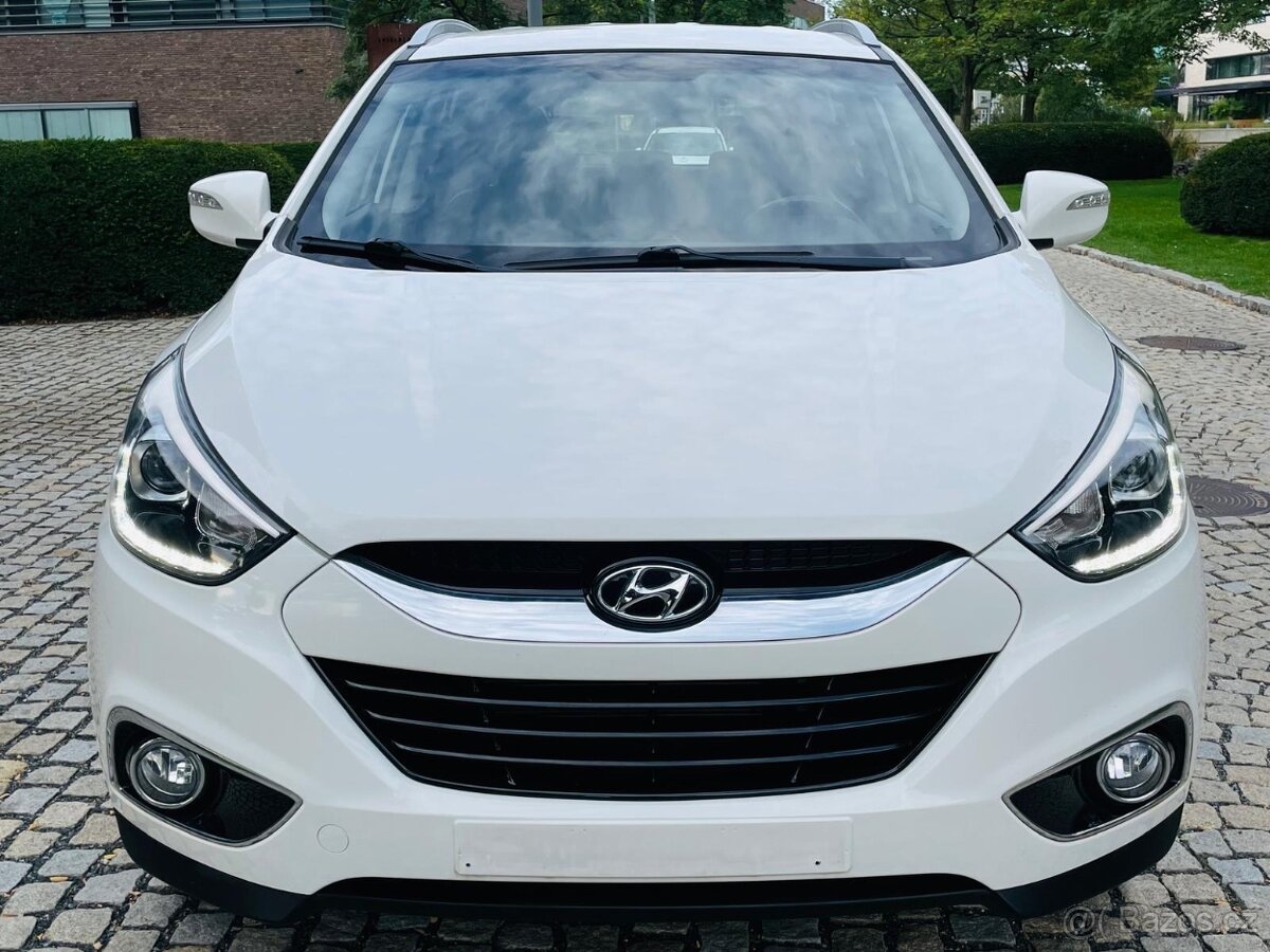 Hyundai ix35 2.0CRDi 4x4 FACELIFT VYHŘEV SERVISKA TAŽNÉ - 3